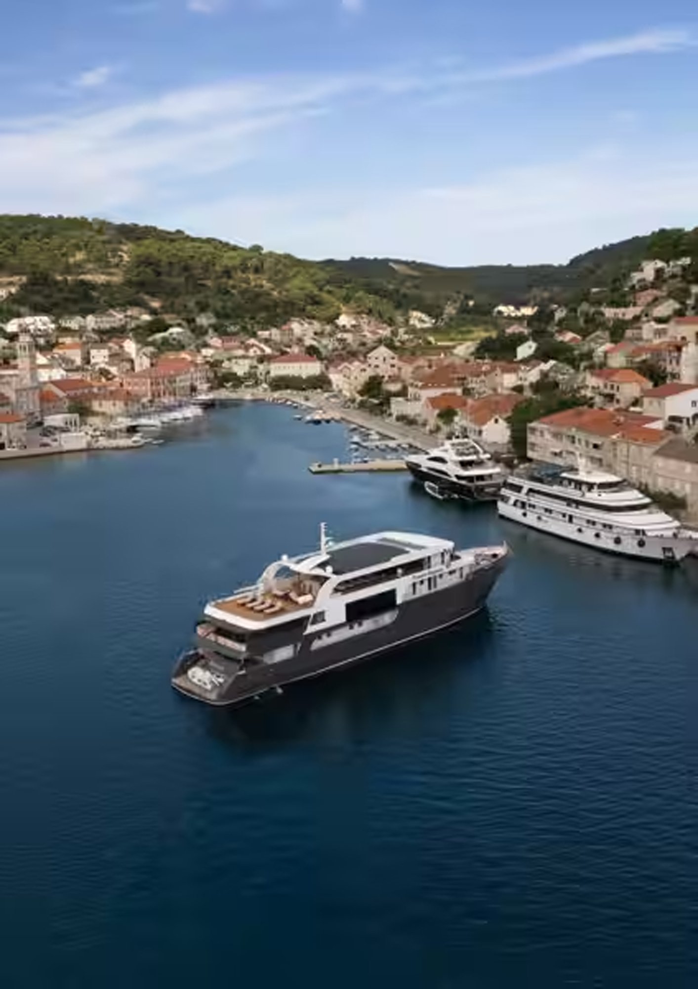 t-ship-princess-eleganza-drone-ship-in-brac-harbour Travelmarvel river cruise ship docked in a European harbor