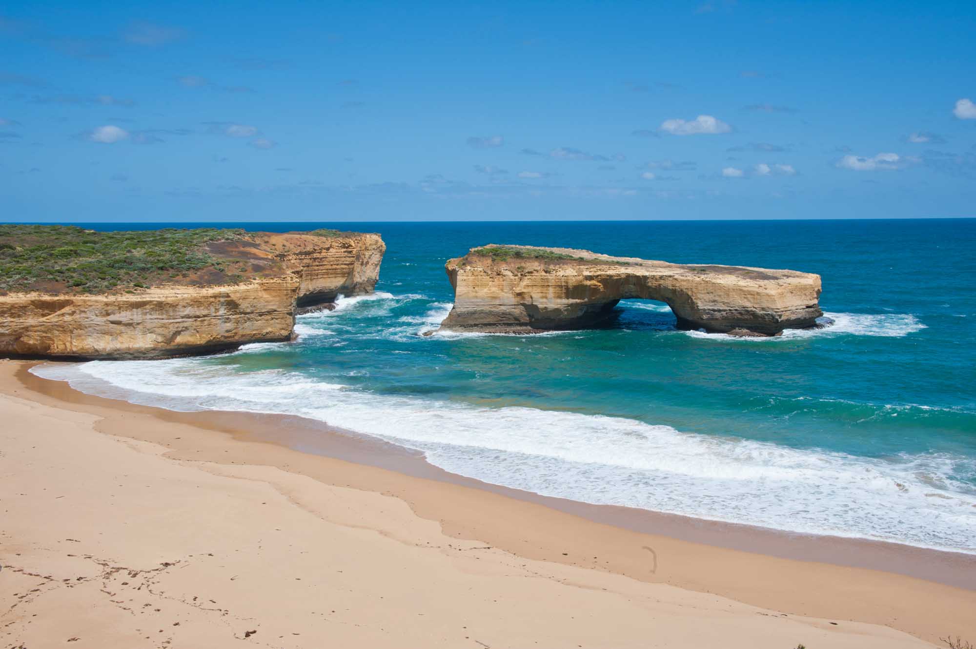 London Arch, Port Campbell National Park A dramatic natural rock formation featuring distinctive limestone arches carved by coastal erosion