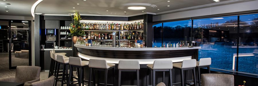 Avalon_Envision_Bar Avalon Waterways scenic European river destination with castle